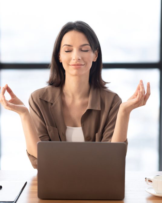 15 Easy Ways of Relaxing Your Mind While At Work