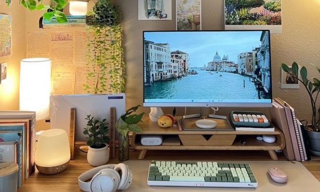 10 Best Desk Accessories That Help You Stay Concentrated While Working