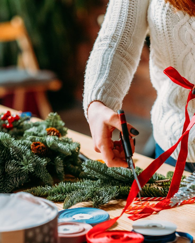 Pinterest-Worthy Christmas Crafts That Are Surprisingly Easy