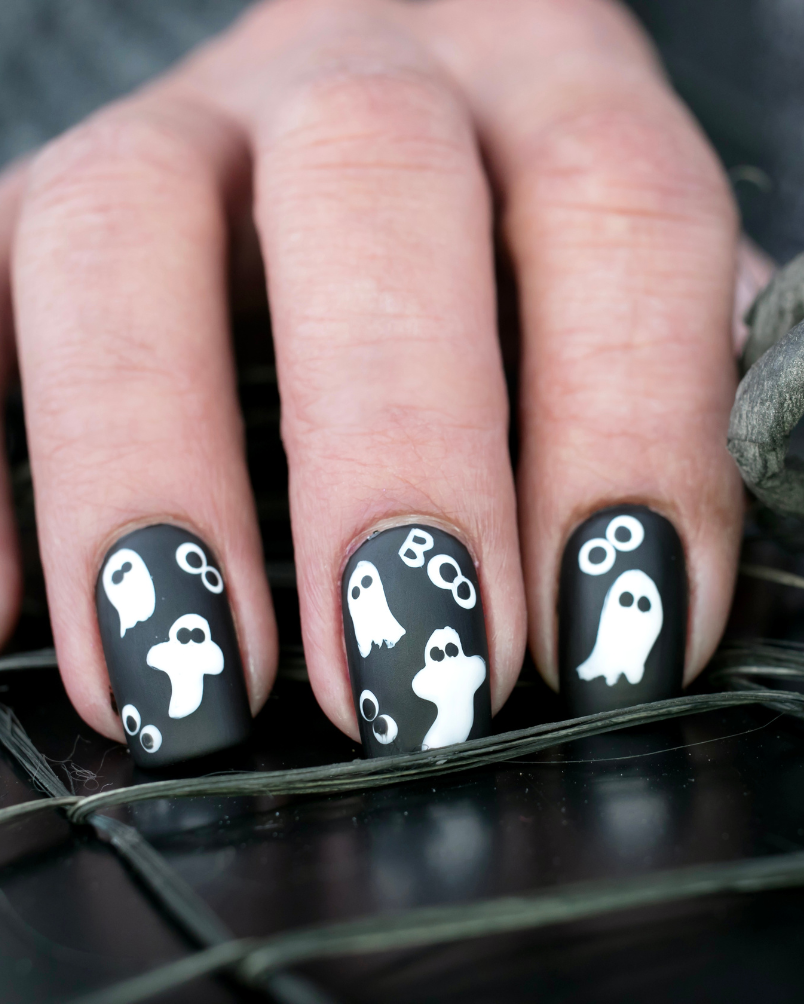 26 Halloween Nails You’ll Actually Want to Wear All October