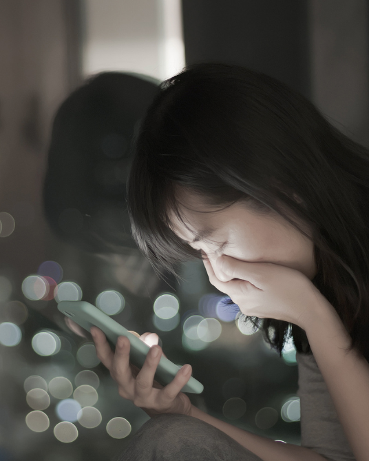 30 Creepy Text Messages for a Spooky Halloween Prank