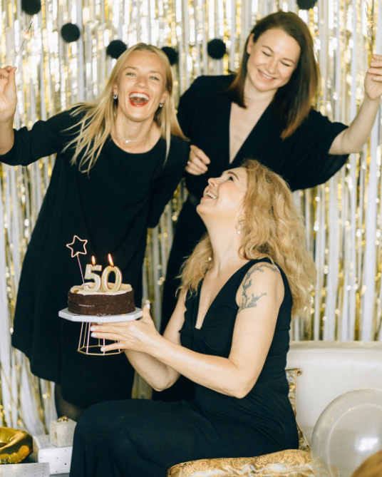 60 Birthday Wishes for Older Sister Who Basically Raised You