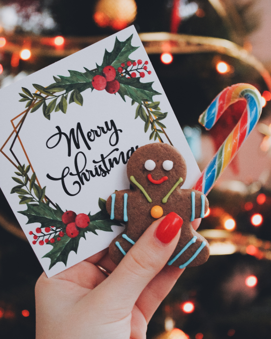 100+ Short Christmas Card Messages for Family and Friends